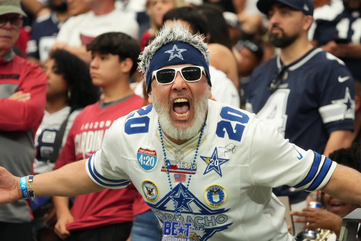 ZERO Dallas Cowboys fans are from Texas 