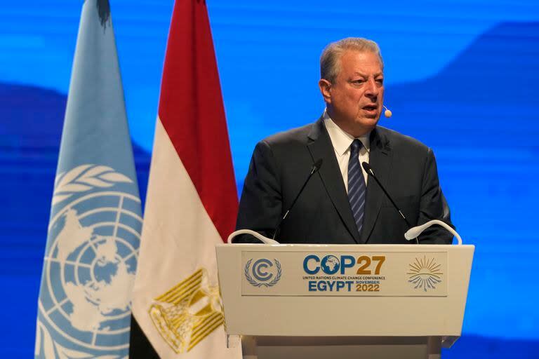 El exvicepresidente estadounidense Al Gore habla en una sesión de la Cumbre Climática de la ONU en el balneario de Sharm el-Sheikh, Egipto, el 9 de noviembre del 2022.