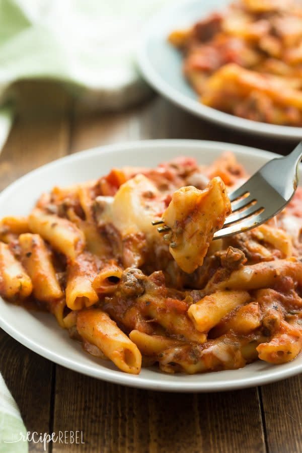 <strong>Get the <a href="https://www.thereciperebel.com/slow-cooker-baked-ziti/" target="_blank">Slow Cooker Baked Ziti recipe</a>&nbsp;from&nbsp;The Recipe Rebel</strong>