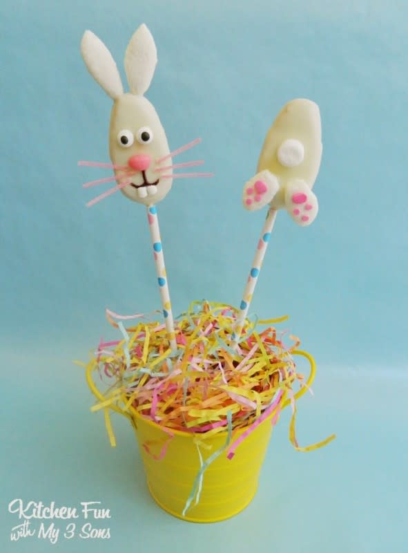 <p>Kitchen Fun With My 3 Sons</p><p>These Reese's Bunny Pops take almost no time at all to decorate!</p><p><strong>Get the recipe: <a href="http://www.kitchenfunwithmy3sons.com/2014/03/easter-bunny-reeses-egg-pops.html" rel="nofollow noopener" target="_blank" data-ylk="slk:Easter Bunny Reese's Egg Pops;elm:context_link;itc:0;sec:content-canvas" class="link ">Easter Bunny Reese's Egg Pops</a></strong></p>