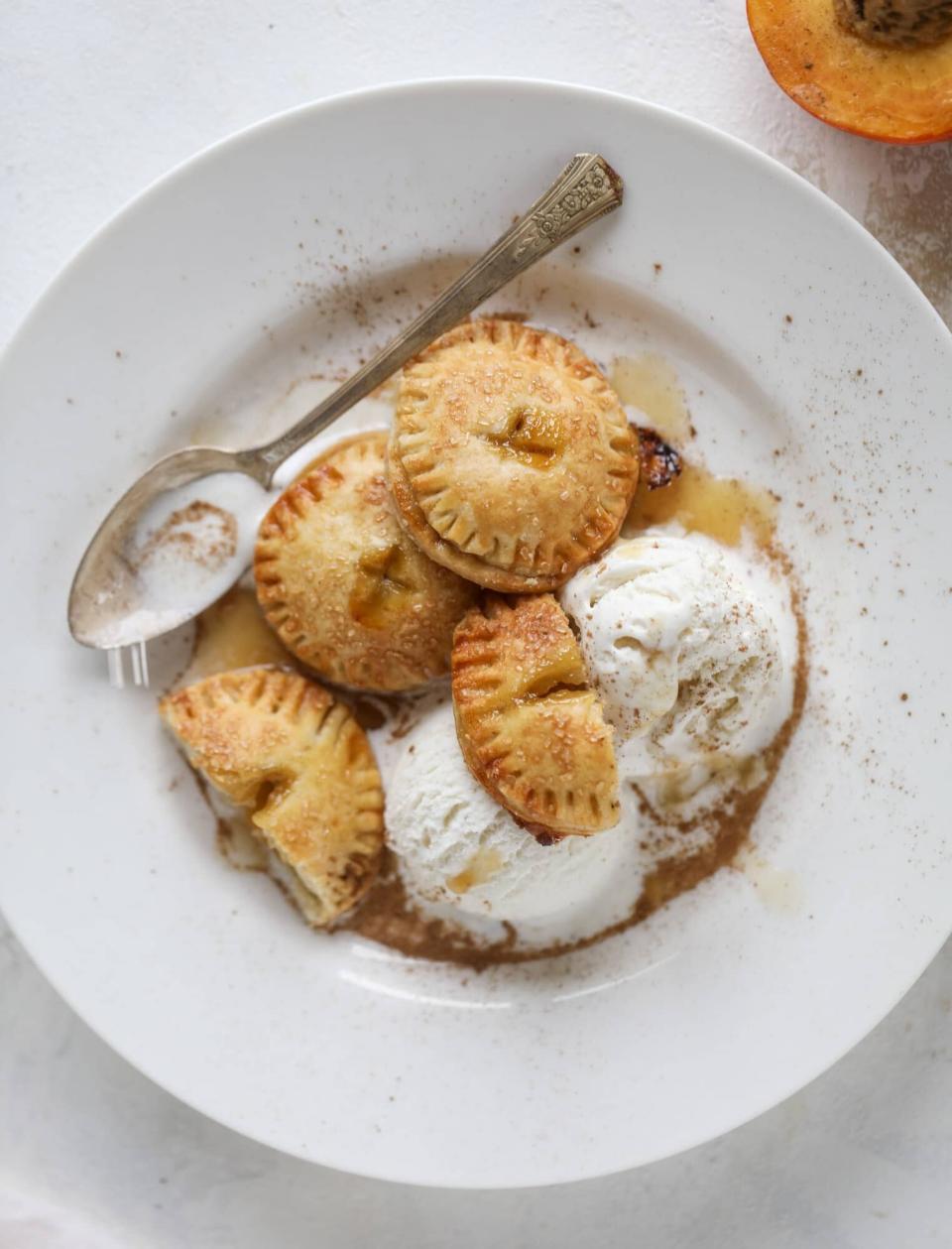 <a href="https://www.howsweeteats.com/2018/07/peach-hand-pies/" target="_blank" rel="noopener noreferrer"><strong>Peach Hand Pies from How Sweet Eats</strong></a>