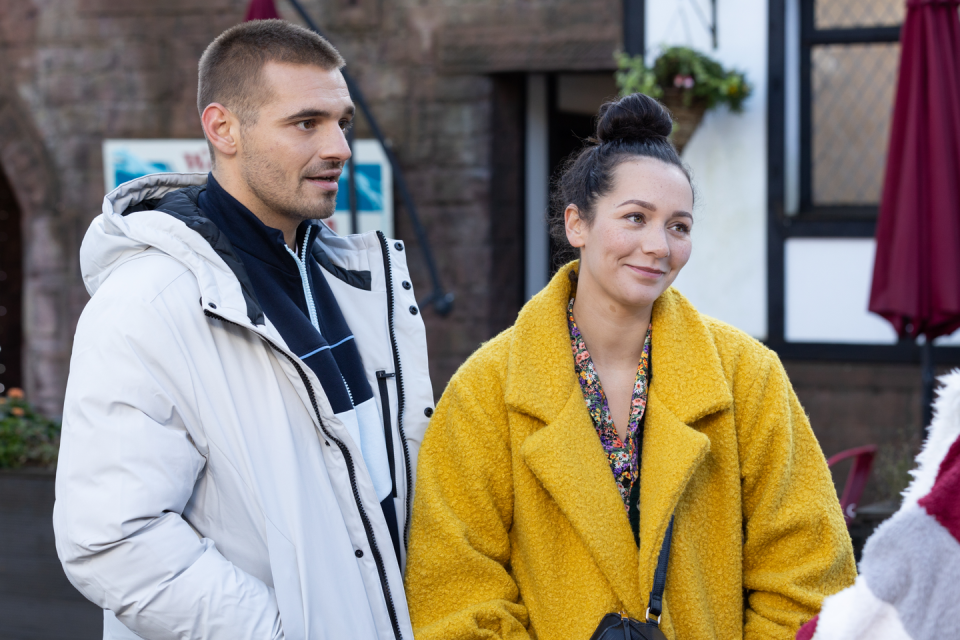 abe and cleo mcqueen in hollyoaks