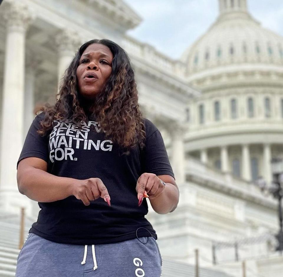 U.S. Rep. Cori Bush spends night outside Capitol to protest return of evictions