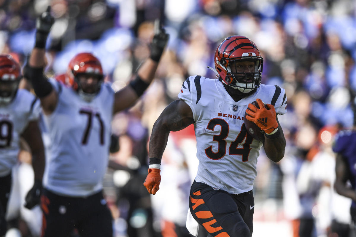 Samaje Perine, Top Waiver-Wire RBs to Target If Joe Mixon Misses Games Due  to Injury, News, Scores, Highlights, Stats, and Rumors