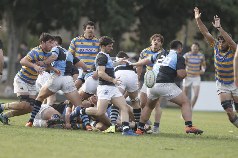 Hindú vs. CUBA fue un partido de patadas, pero con pocas a los palos; no fue el espectáculo que se esperaba, pero sí pasó lo de casi siempre en los últimos años en Don Torcuato: el Elefante se impuso al equipo universitario, en el Top 13 de la URBA.