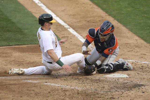 Houston Astros Win on Walk-Off Error in Weirdest Baseball Ending of 2018