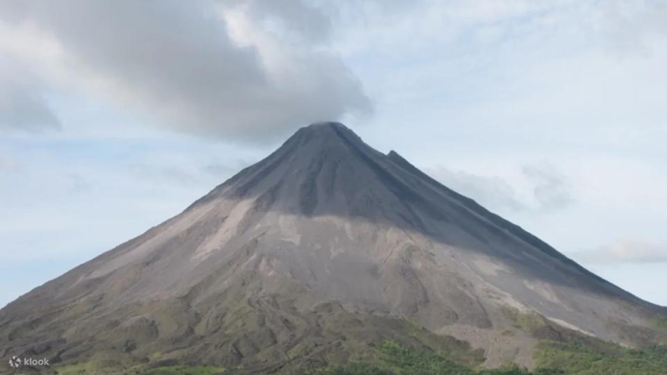 Arenal Volcano and Hot Springs Day Tour From Guanacaste. (Photo: Klook SG)