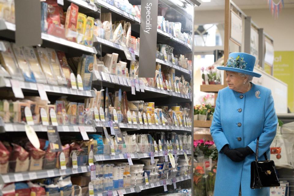 Queen Elizabeth shopping at a grocery store