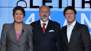 Arielle Boulin-Prat et Bertrand Renard, ici sur le plateau de l’émission en 2012, vont quitter « Des chiffres et des lettres » sur France 3.