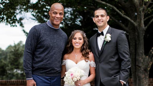 Baseball Great Darryl Strawberry Photobombs Couple During Their Wedding  Portraits