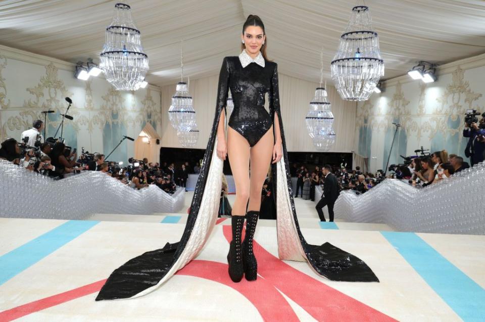 kendall jenner in marc jacobs