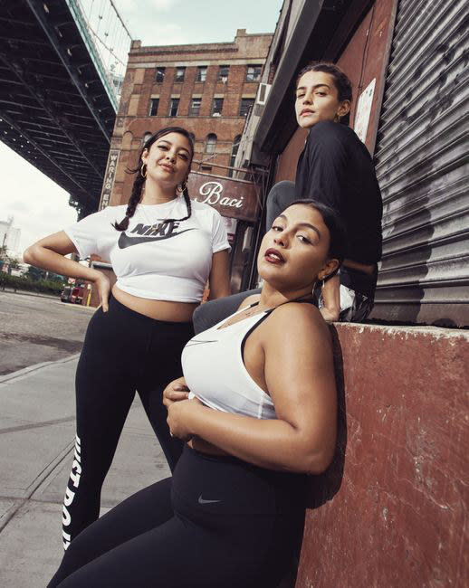 principal Fuera Bajo Nike lanza al mercado línea para mujeres 'plus-size'