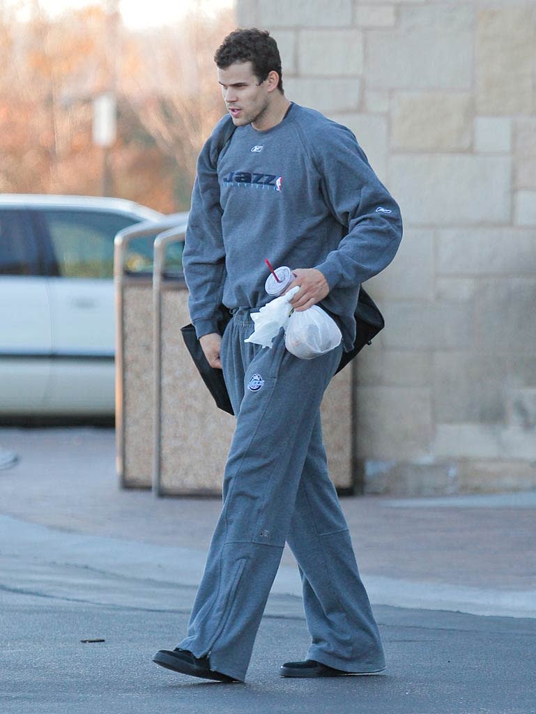 Kris Humphries Leaves Gym