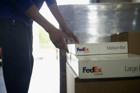 fedex packages