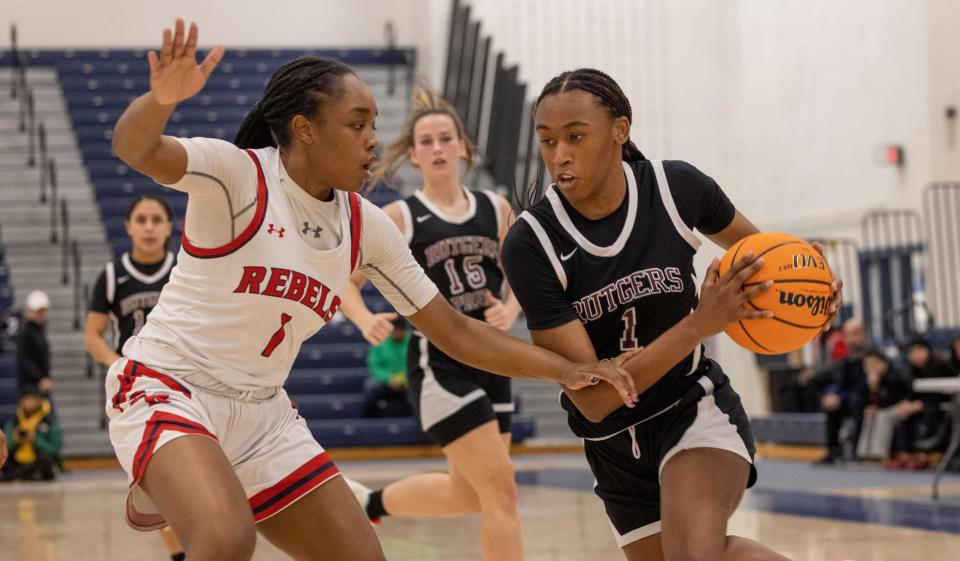 Rutgers Mikayla Blakes drives to the basket. Rutgers Prep Girls Basketball vs Saddle River Day in NJSIAA Non-Pubic Final in Toms River on March 12, 2022. 