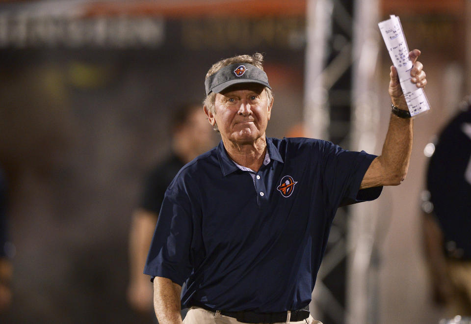 Steve Spurrier claimed the AAF title for his Orlando Apollos and suggested Rick Neuheisel was drunk for thinking otherwise. (AP)