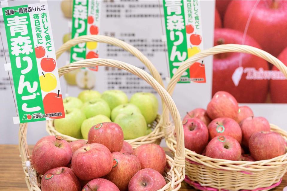 青森蘋果總出口量4.2萬噸中大約有7成來到台灣。圖／全聯提供