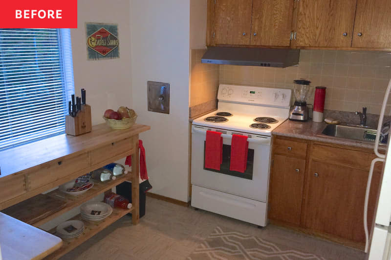 Kitchen before renovation.