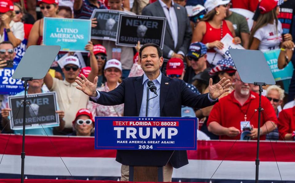 El senador estadounidense de la Florida Marco Rubio hablando durante una manifestación del ex presidente Donald Trump en Trump National Doral Miami, en Doral, el martes 09 de julio de 2024.