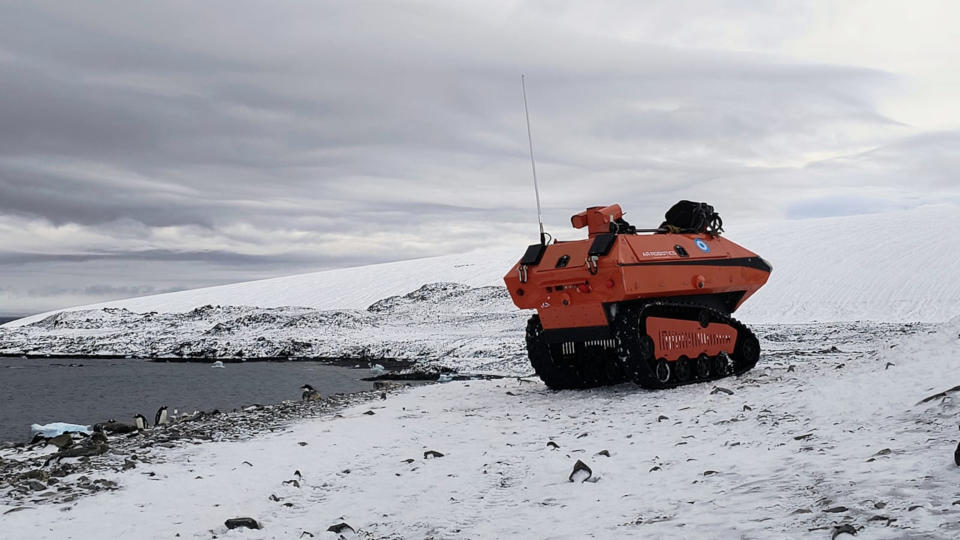 Los vehículos de American Robotics ya dan servicio en la Antártida
