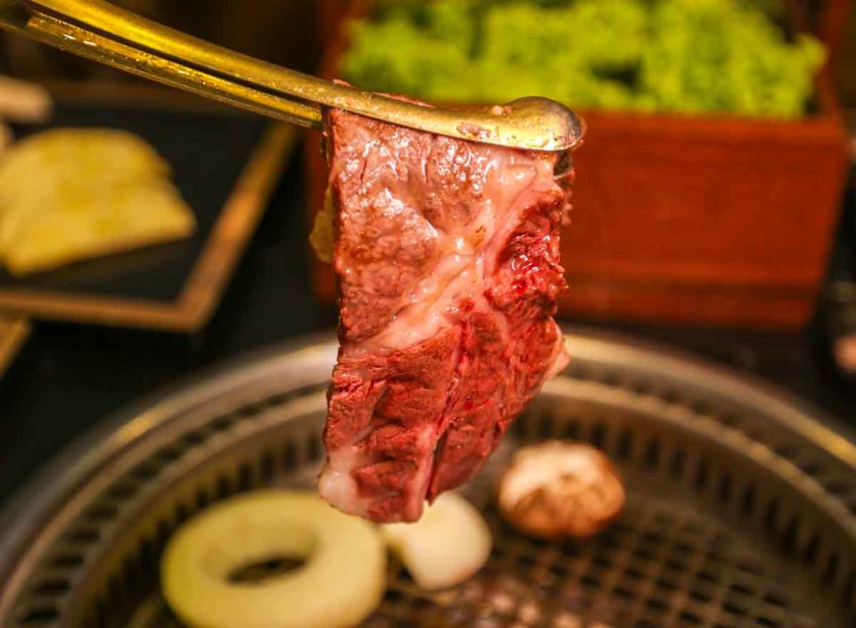 chingu dining - wagyu rib eye steak