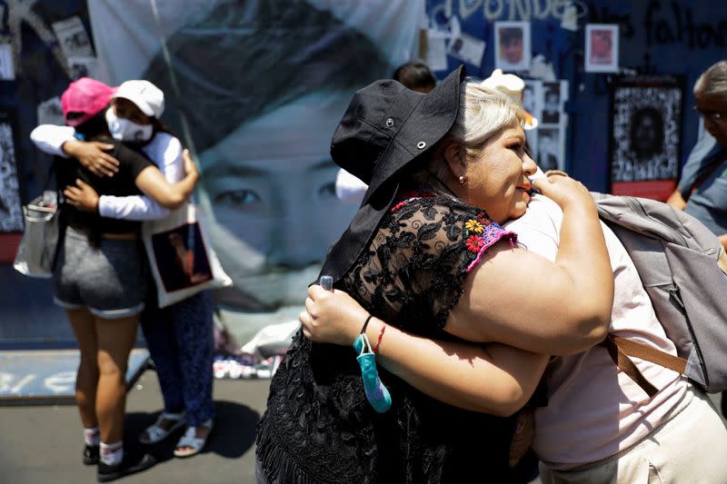 Relatives of missing persons demand a memorial in their dedication, in Mexico City