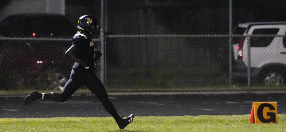 Central’s Cortez Stone runs for a touchdown against Bullitt East Friday night.
Sept. 20, 2024