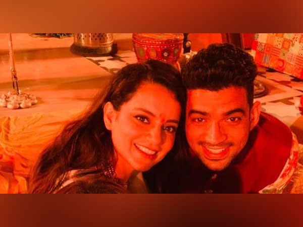 Kangana Ranaut with her brother Aksht (Image source: Instagram)