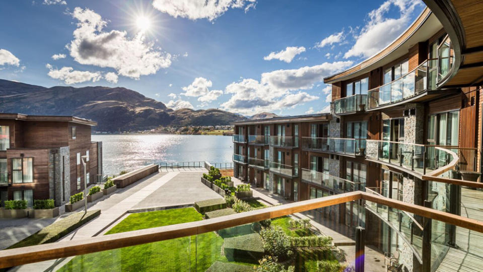 Invivo Air overnight stay at the Hilton Queenstown Resort & Spa