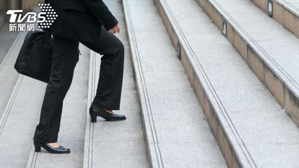 年逾四十的女富商遭詐騙千萬。（示意圖，非當事人／shutterstock達志影像）