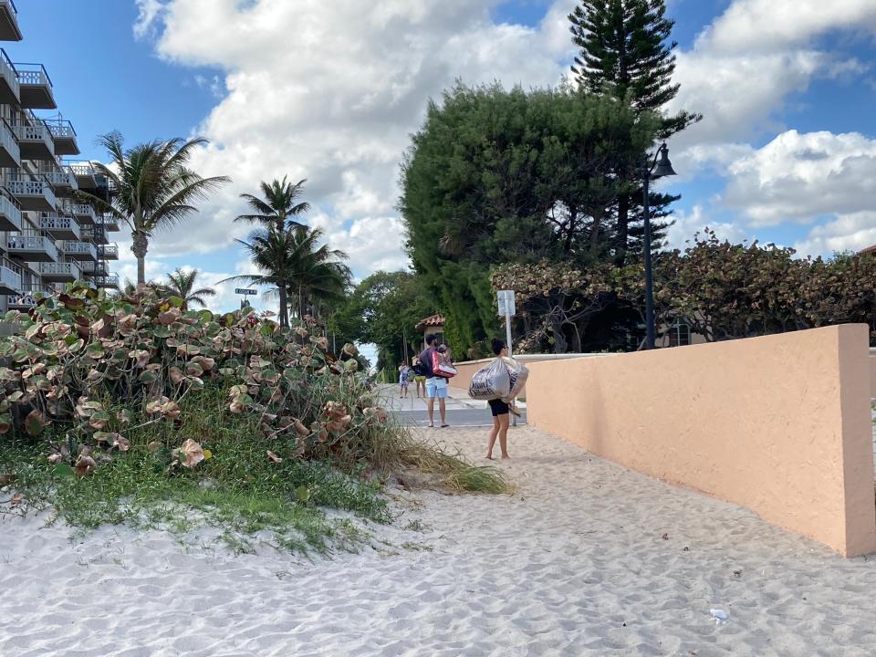 At the end of Root Trail in the Town of Palm Beach is a disputed beach entrance that has been used by the public for decades, but may be private. Photo courtesy Eddie Ritz