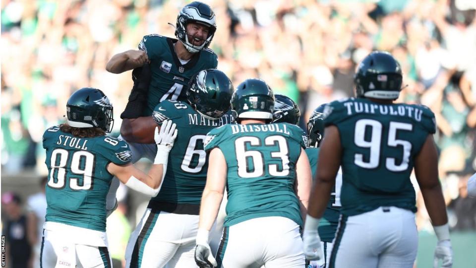 Jake Elliott kicked the winning field goal for the Philadelphia Eagles