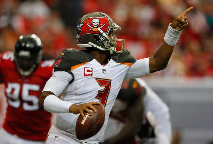 Jameis Winston highlights this week's look at recent fantasy risers and fallers (Getty Images)