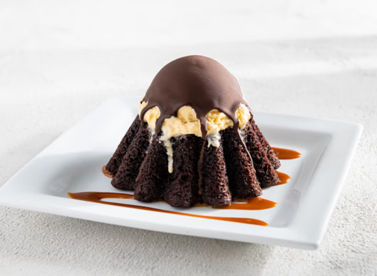 chili's molten chocolate cake