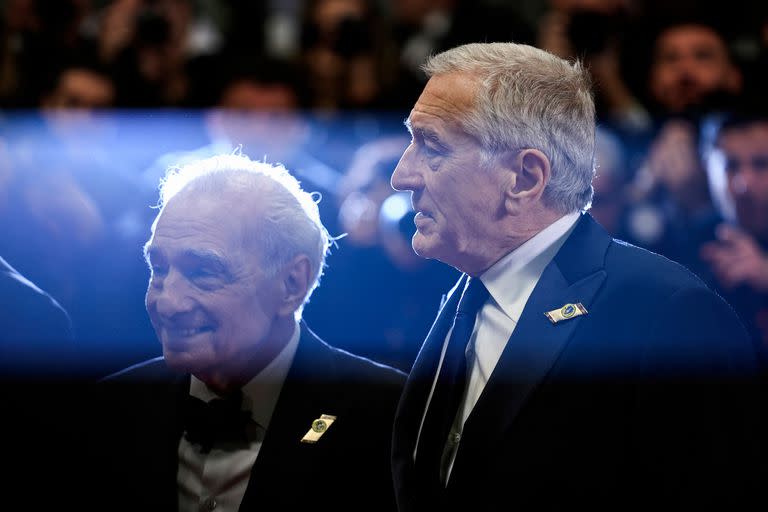 Martin Scorsese y su gran amigo Robert De Niro, en su llegada a la alfombra roja de Cannes para presentar Killers of the Flower Moon