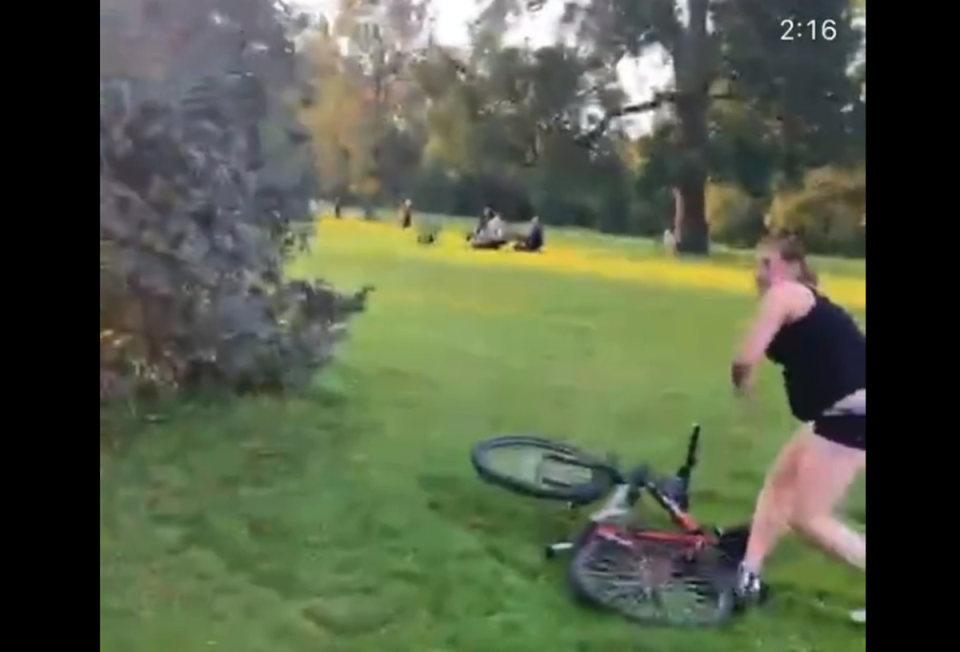 Twitter user Laura Gagnon shared a viral video that appears to show her being attacked in a public park in Ottawa by a woman who was apparently upset about the victim not wearing a bra (Twitter/@LauraGee77)
