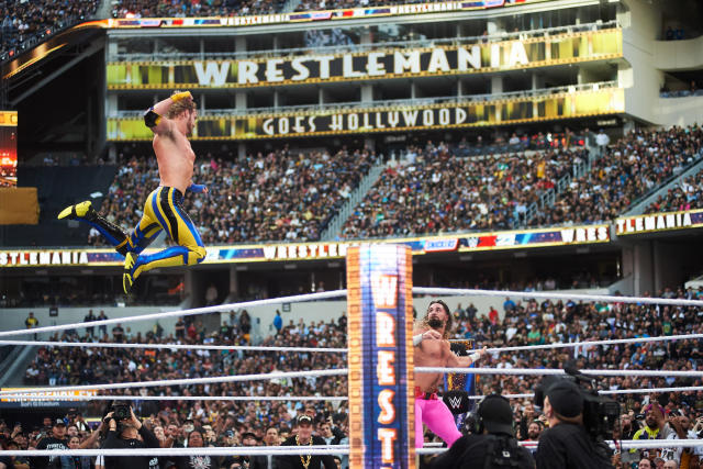 Cody Rhodes makes his explosive entrance at WrestleMania: WrestleMania 39  Sunday Highlights