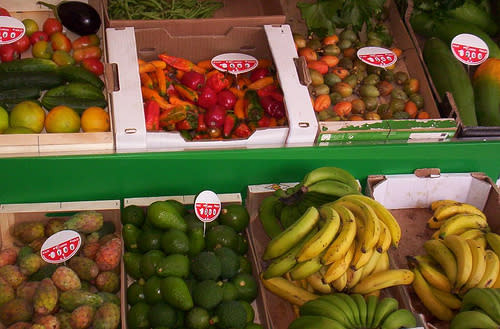 Produce isn't washed before the store displays it