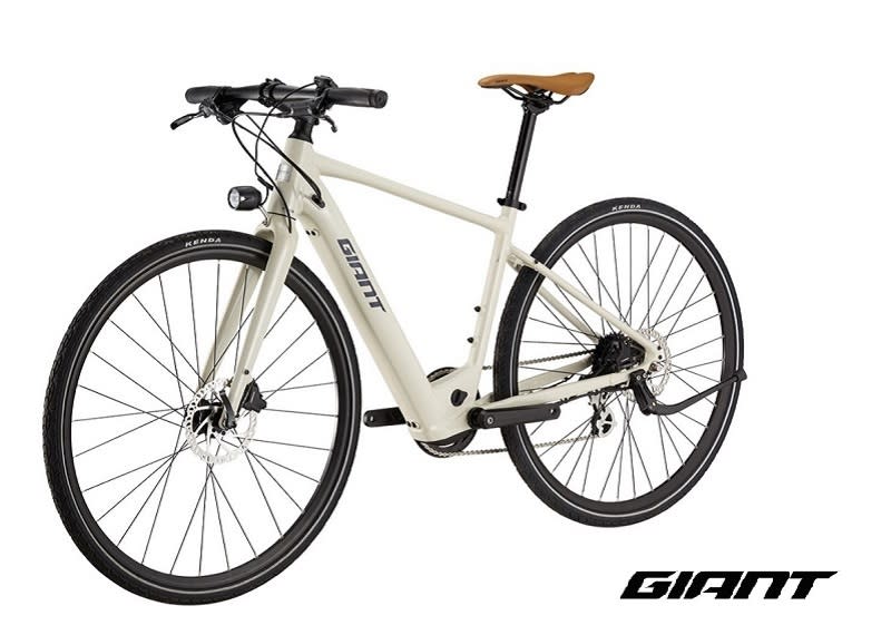 ▲GIANT FASTER E+ 都會時尚電動自行車，採用管內電池。（圖片來源：Yahoo購物中心）