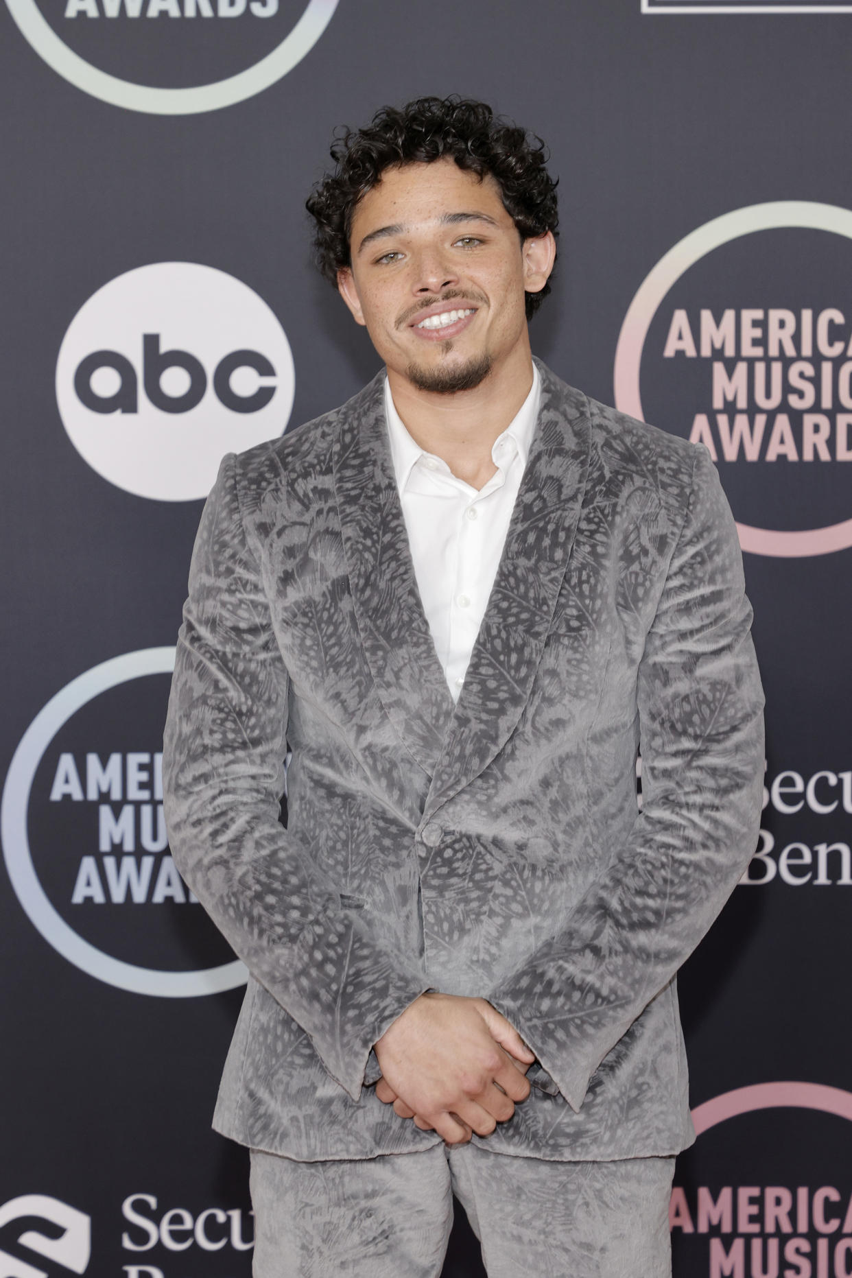 LOS ANGELES, CALIFORNIA - NOVEMBER 21: Anthony Ramos attends the 2021 American Music Awards at Microsoft Theater on November 21, 2021 in Los Angeles, California. (Photo by Amy Sussman/Getty Images)