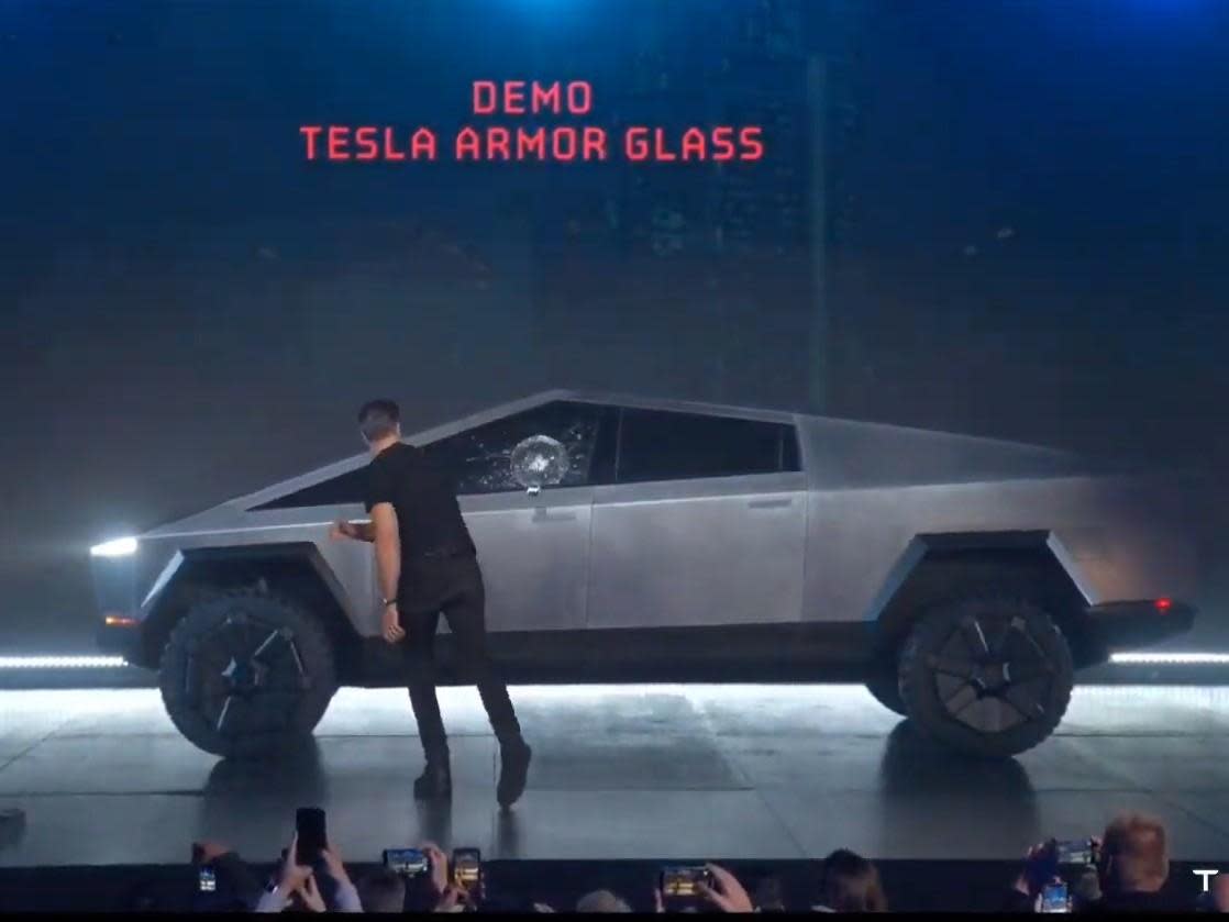 The demo of the Tesla Cybertruck's armoured glass did not go quite to plan: Tesla