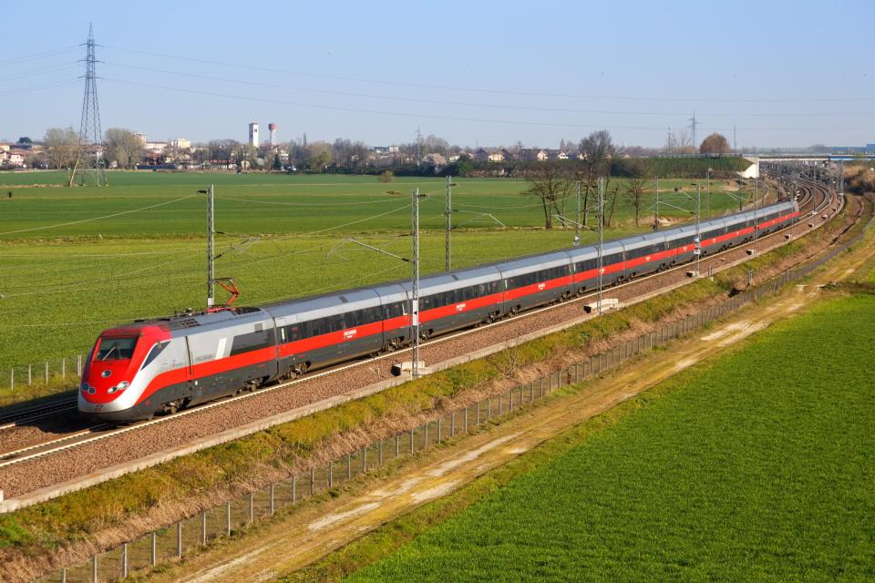 Im Frecciarossa von Mailand bis Florenz fuhr unser Autor ohne gültige Platzreservierung – und fürchtete, an jedem Halt des Zuges verwiesen zu werden. - Copyright: picture alliance / Markus Mainka | Markus Mainka