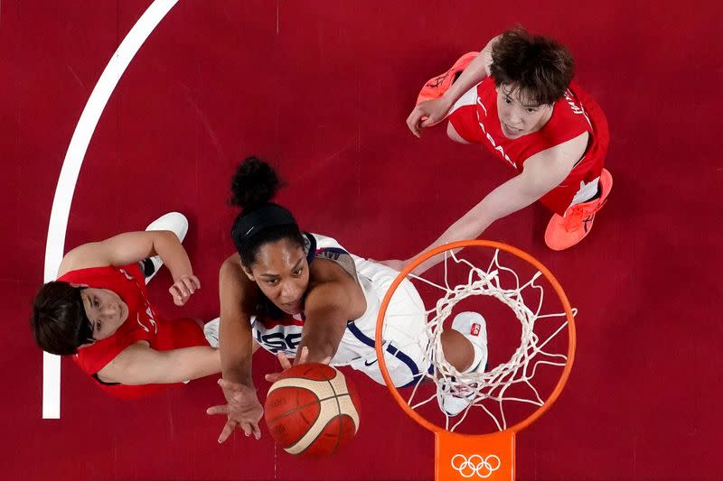 Basketball - Women - Group B - United States v Japan