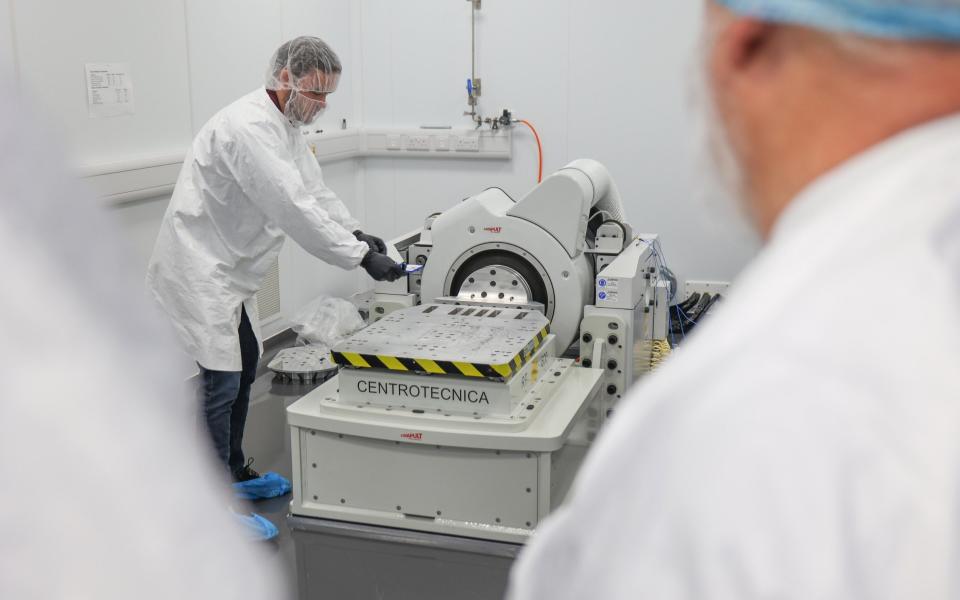 Lockheed Martin satellite facility at Harwell - John Lawrence 