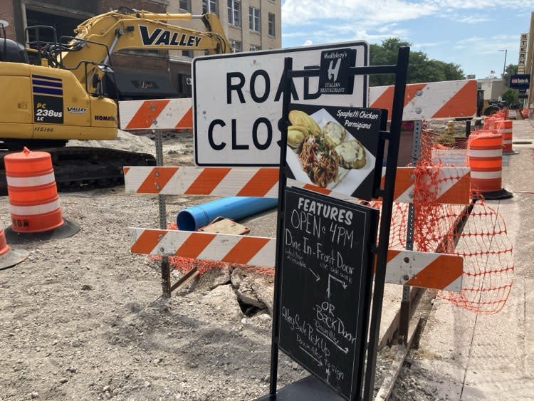 A sign for Huckleberry’s on 3rd Avenue, west of 18th Street on June 21, 2024 (photo by Jonathan Turner).