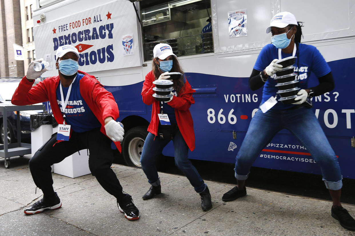 Pizza to the Polls Delivers Food to Early Vote Sites with Long L