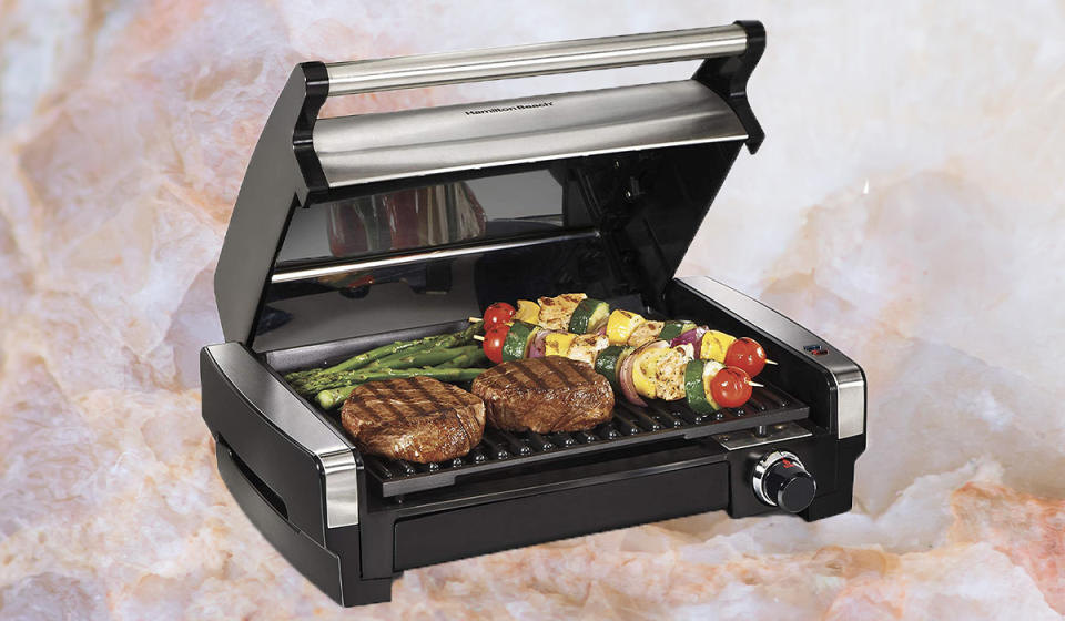 Who said you need a fancy outdoor setup to grill? Not us! (Photo: Amazon)