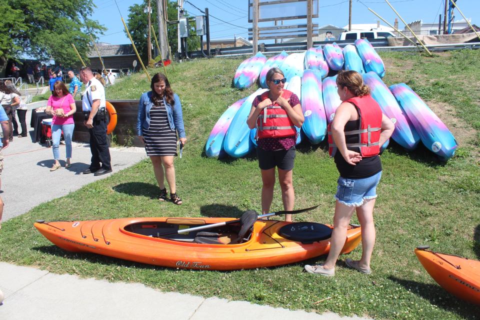 Paddlers, birders, anglers, and nature enthusiasts can connect with local parks and businesses by using one of the 12 access points on the Portage River Water Trail between Pemberville and Port Clinton.