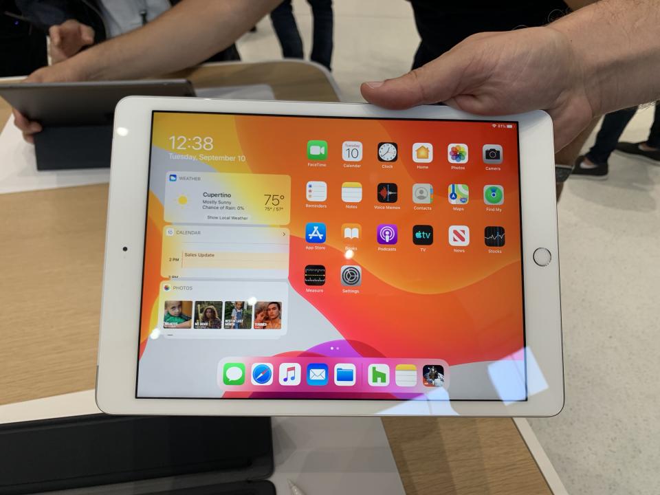 Apple's iPad has a larger display for its 7th-generation. (Image: Howley)