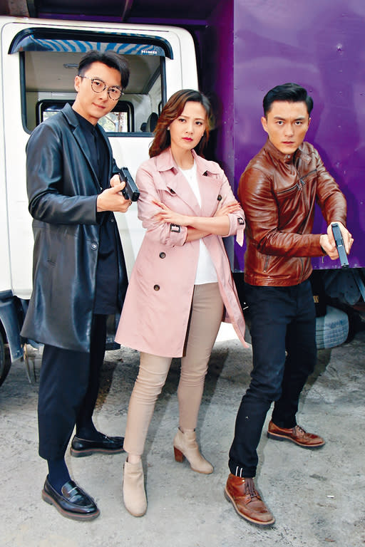 ■（左起）王浩信、朱晨麗與楊明，昨日開工拍攝新劇《兄弟》。